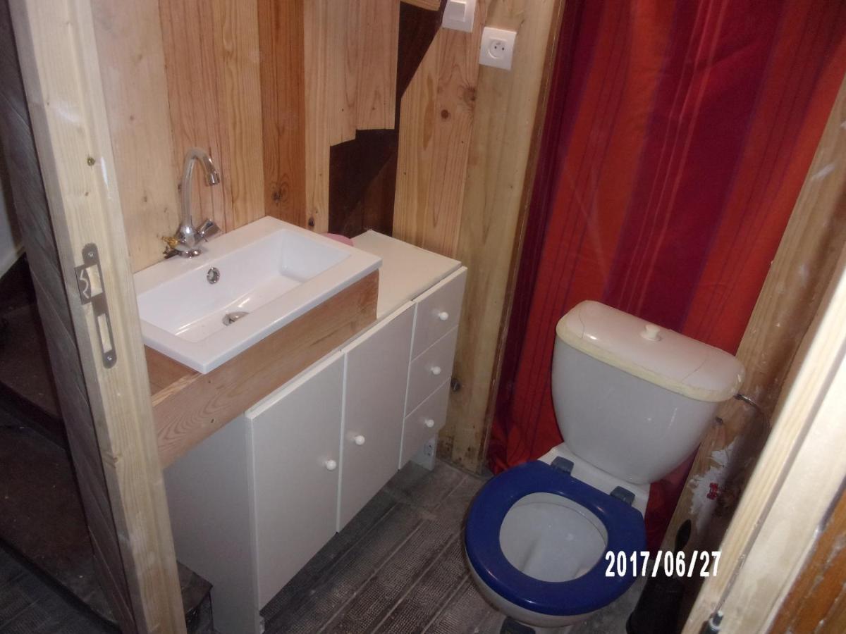 Logement Proche De Tout Saint-Laurent-de-Neste Exterior photo